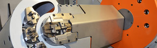 Biegemaschine der Firma Numalliance in den Farben Grau und Orange